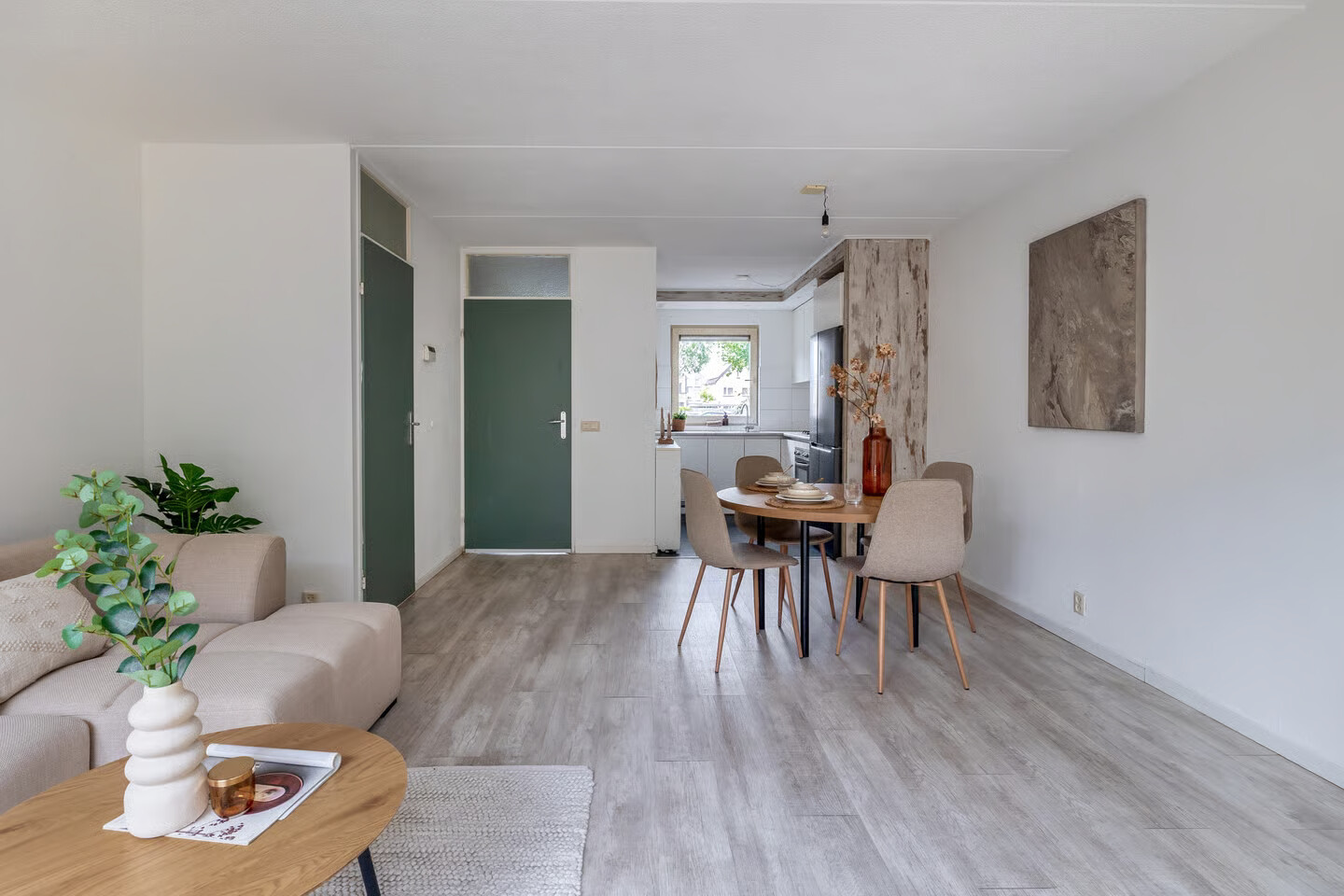 Tussenwoning te koop: Prins Mauritsplein 50, Hoogeveen