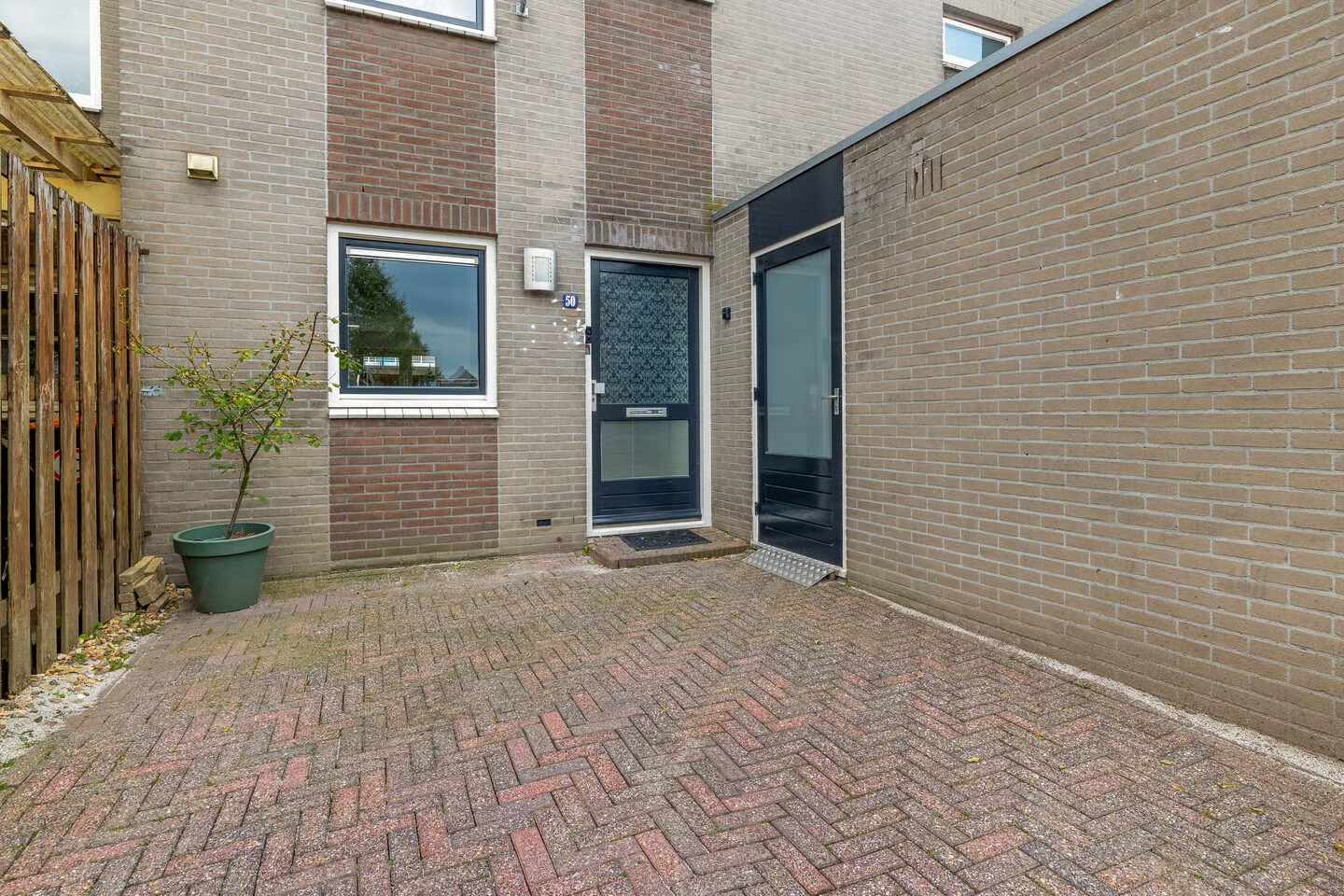 Tussenwoning te koop: Prins Mauritsplein 50, Hoogeveen