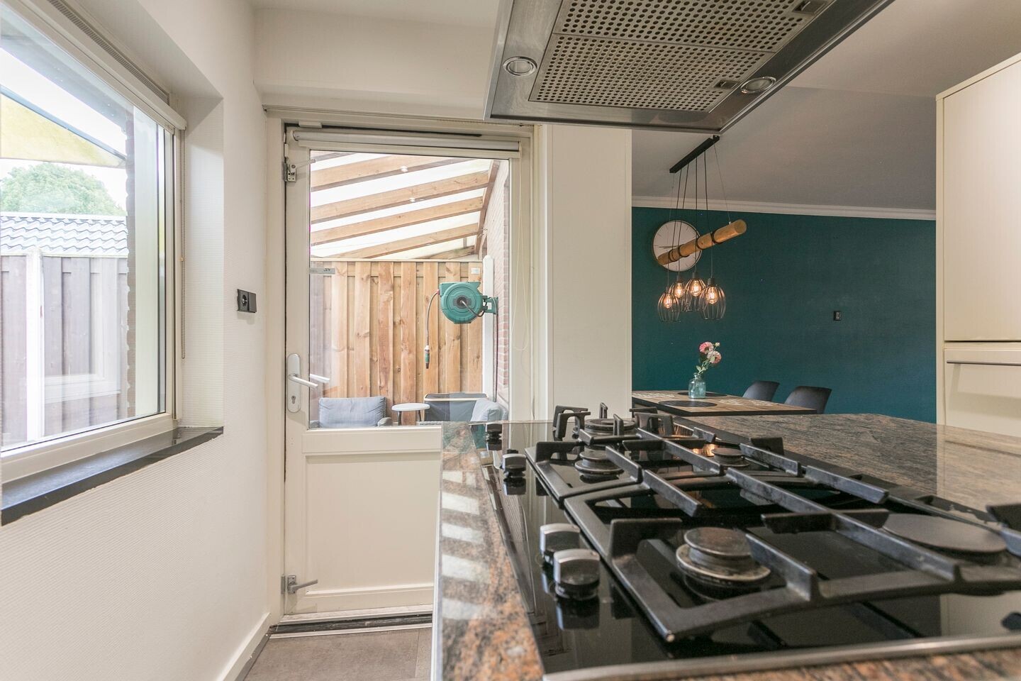 Tussenwoning te koop: J van der Veenstraat 47, Hoogeveen