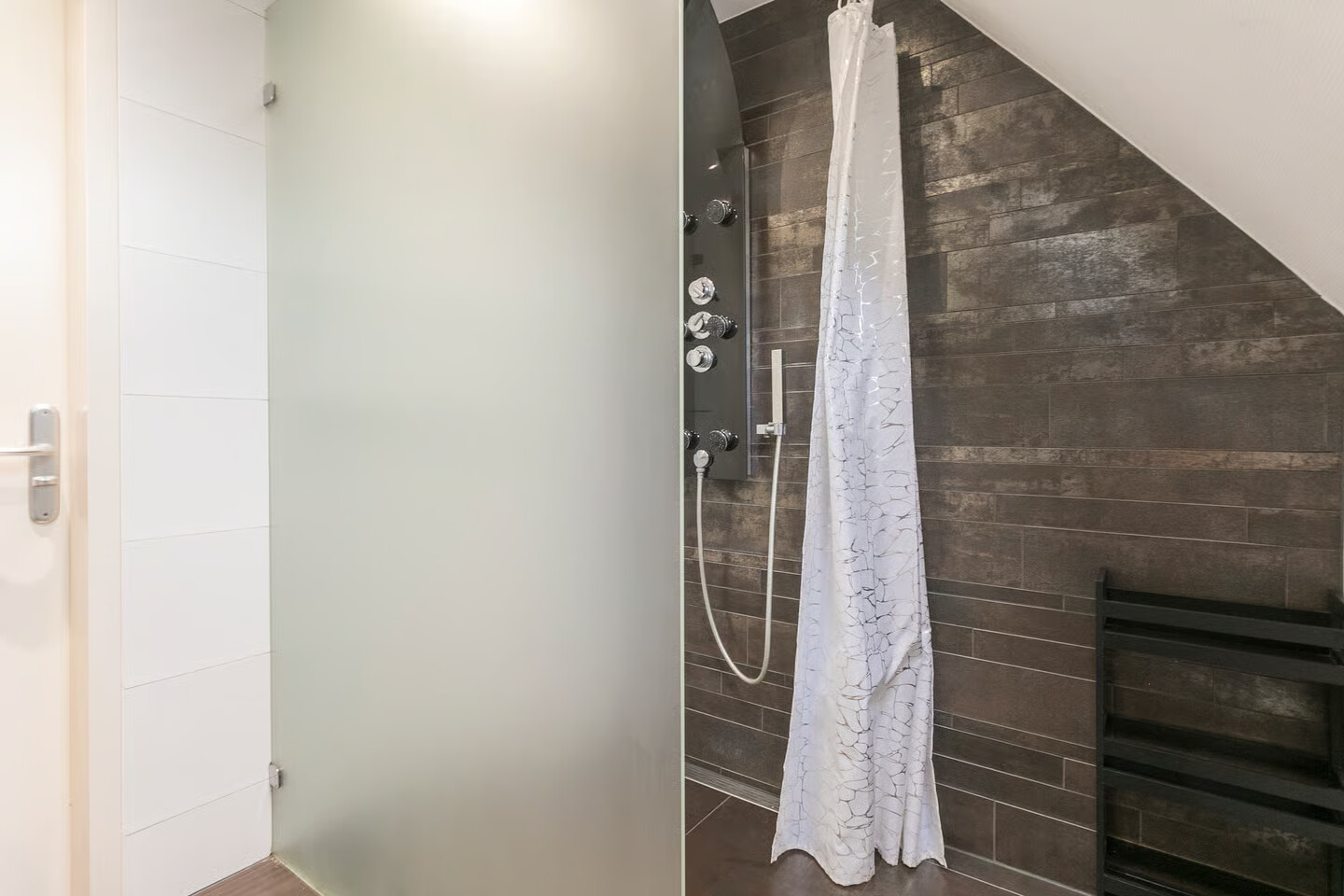 Tussenwoning te koop: J van der Veenstraat 47, Hoogeveen