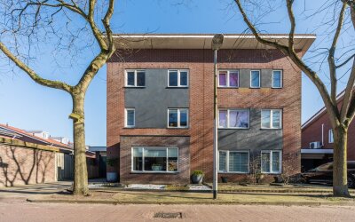 Aardbeivlin. 1
