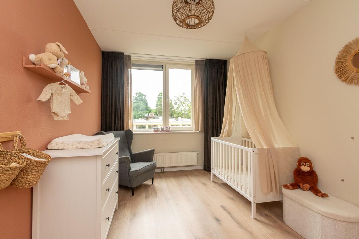 Tussenwoning te koop: Schweitzerstraat 50, Hoogeveen