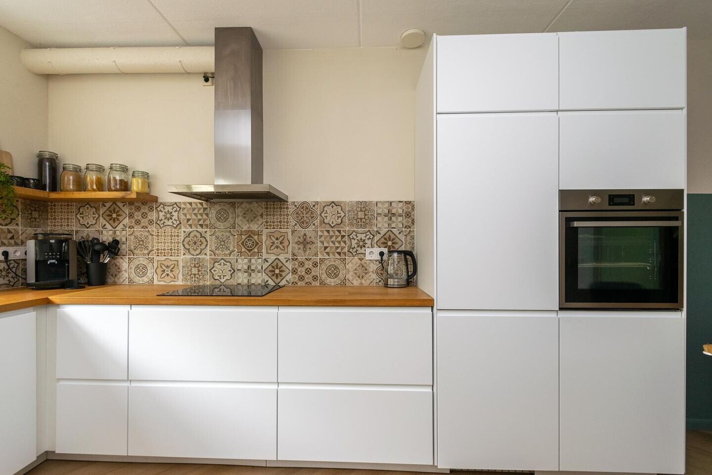 Tussenwoning te koop: Schweitzerstraat 50, Hoogeveen