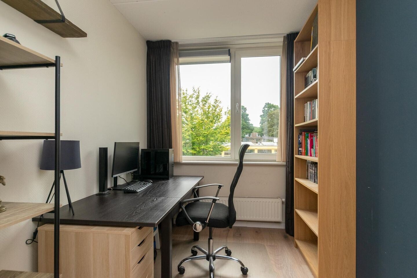 Tussenwoning te koop: Schweitzerstraat 50, Hoogeveen