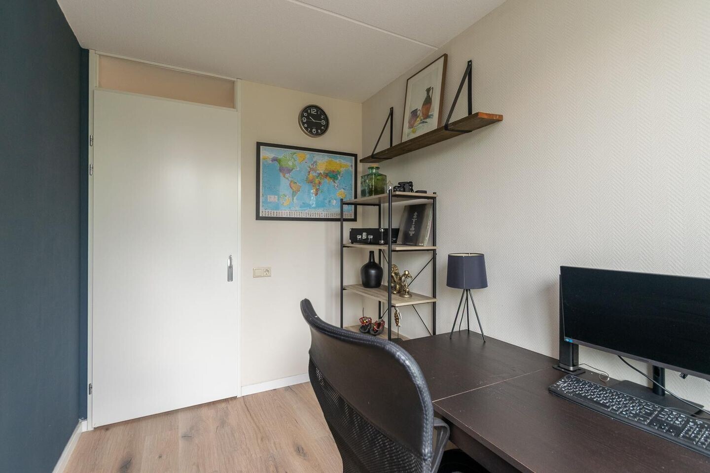 Tussenwoning te koop: Schweitzerstraat 50, Hoogeveen