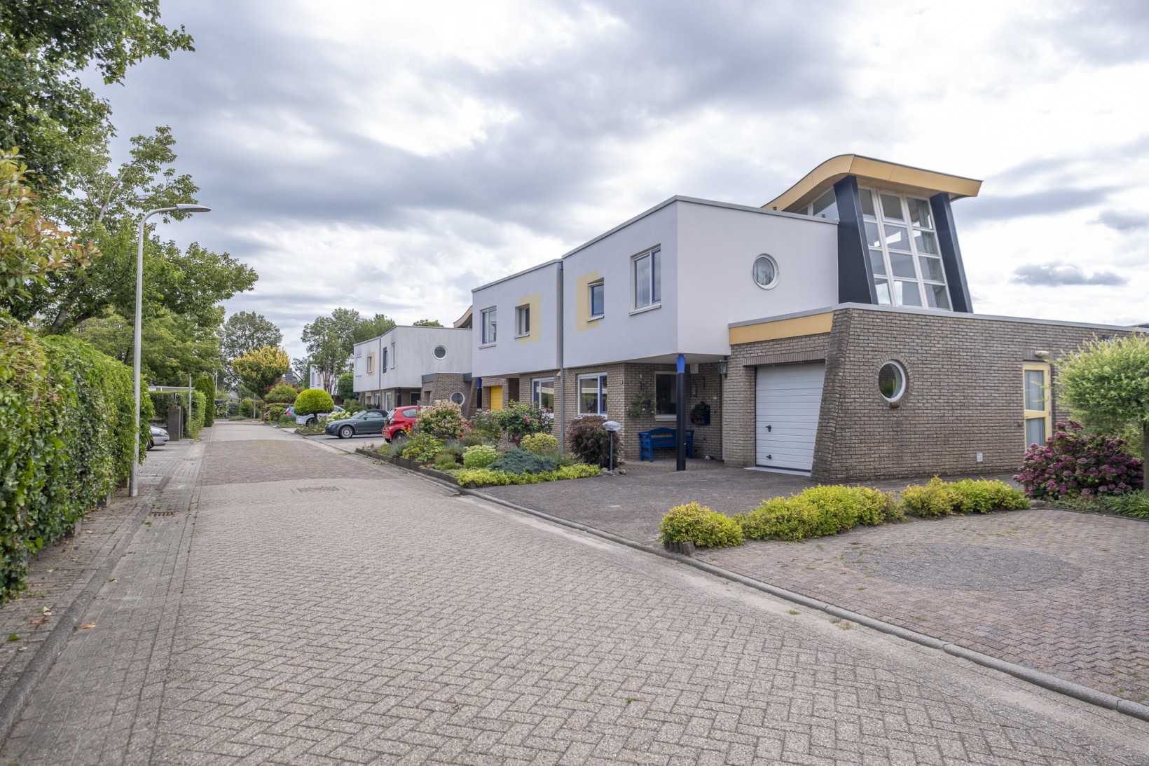 Twee-onder-één-kap te koop: Weegbree 19, Hoogeveen