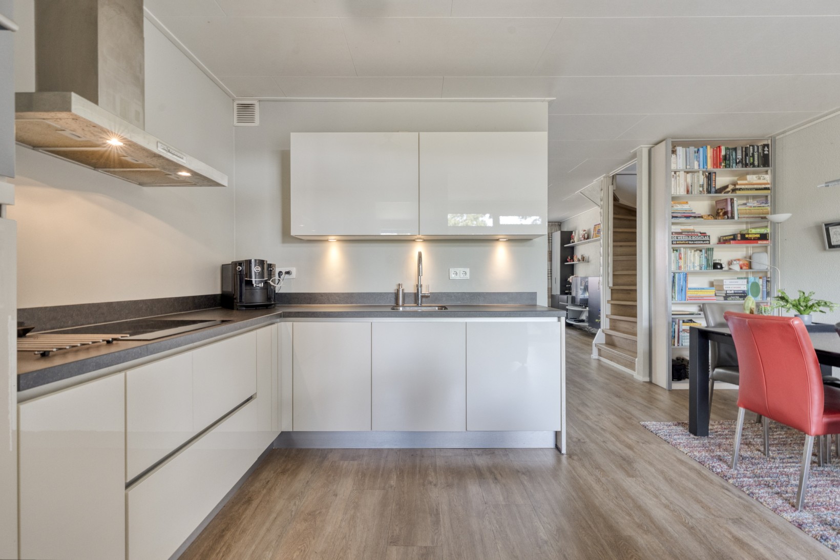 Twee-onder-één-kap te koop: Lindenlaan 20, Geesbrug