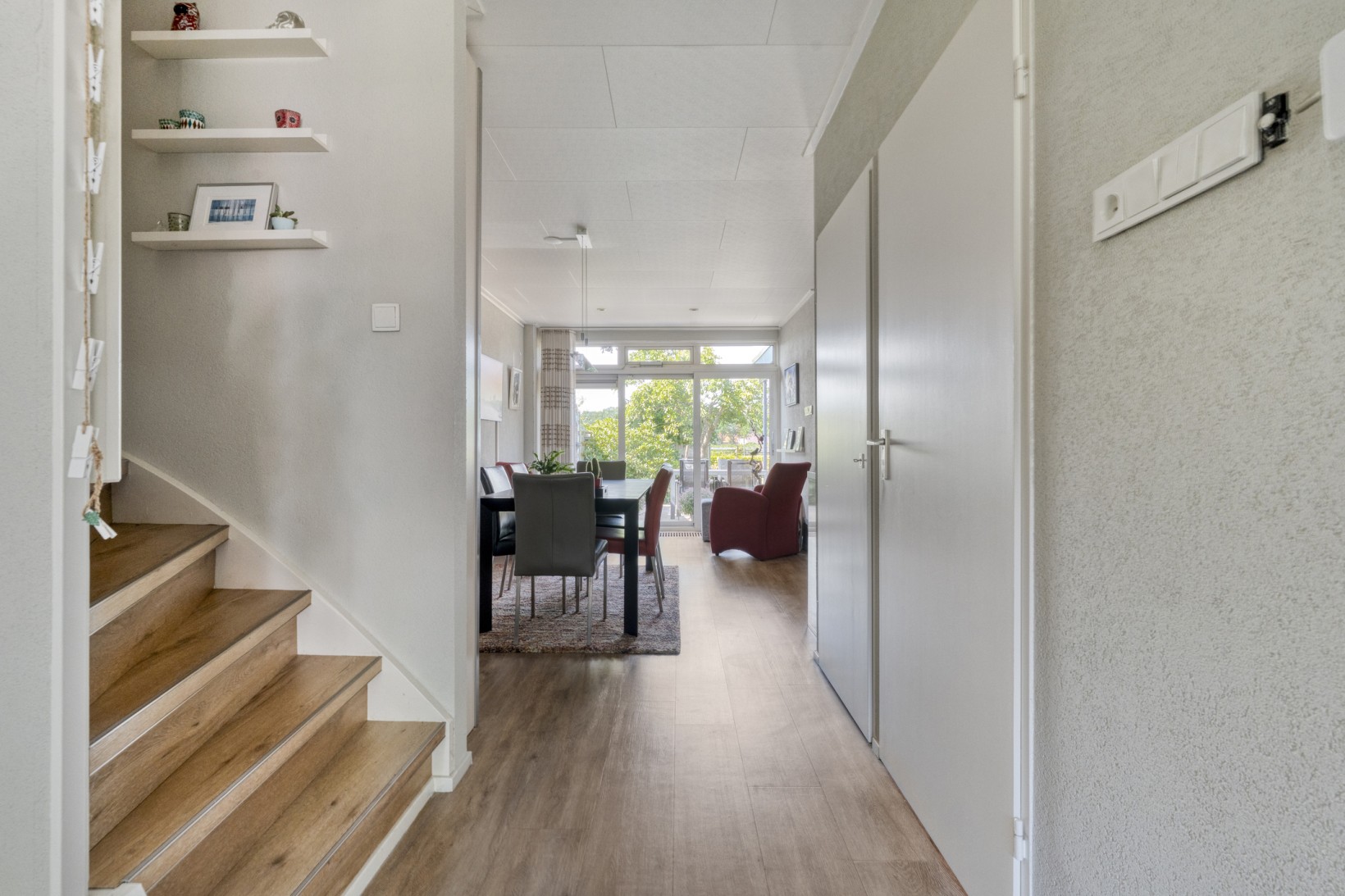 Twee-onder-één-kap te koop: Lindenlaan 20, Geesbrug