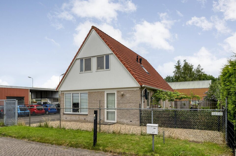 Vrijstaande woning te koop: Nijverheidsstraat 26, Geesbrug