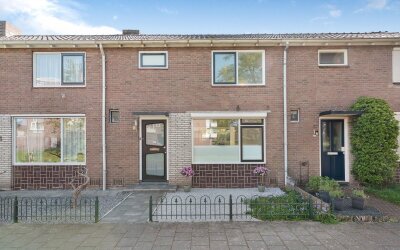 Van Hallstraat 2