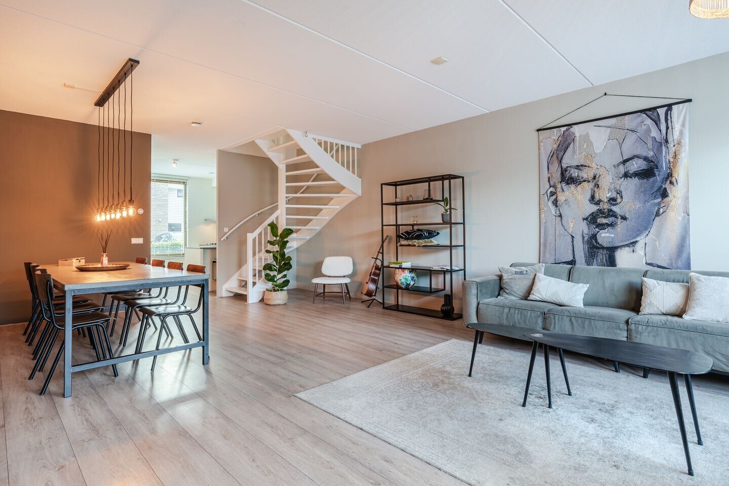 Tussenwoning te koop: Kuyperstraat 46, Meppel
