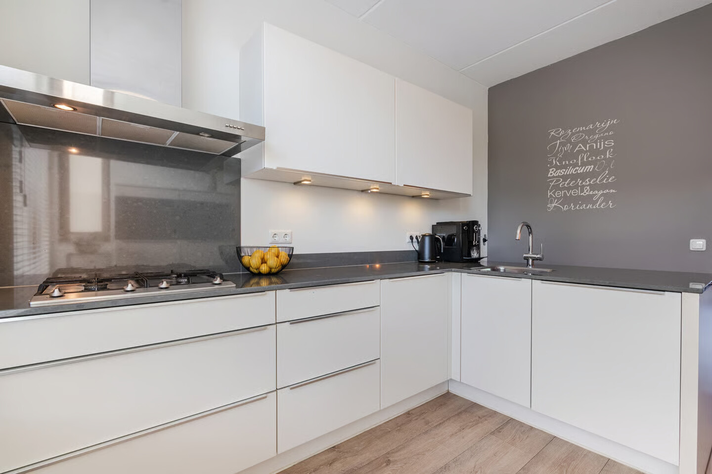 Tussenwoning te koop: Kuyperstraat 46, Meppel