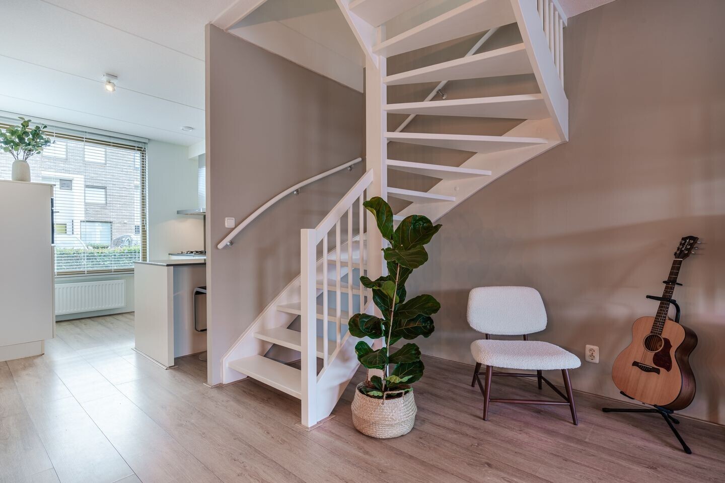 Tussenwoning te koop: Kuyperstraat 46, Meppel