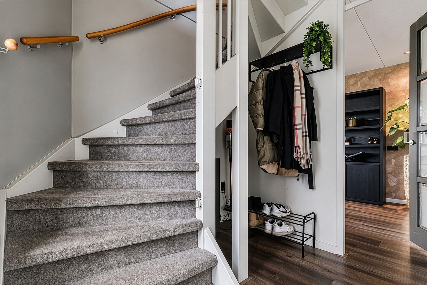 Tussenwoning te koop: Veldbeemd 14, Meppel