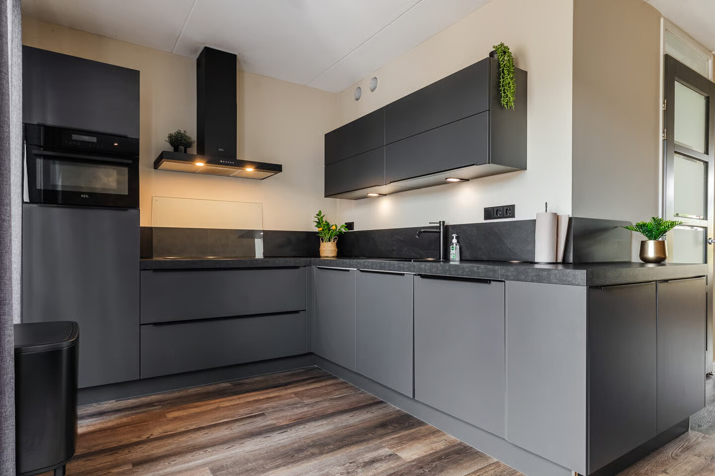 Tussenwoning te koop: Veldbeemd 14, Meppel