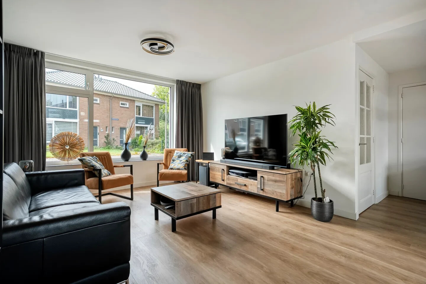 Hoekwoning te koop: Heinsiusstraat 144, Meppel