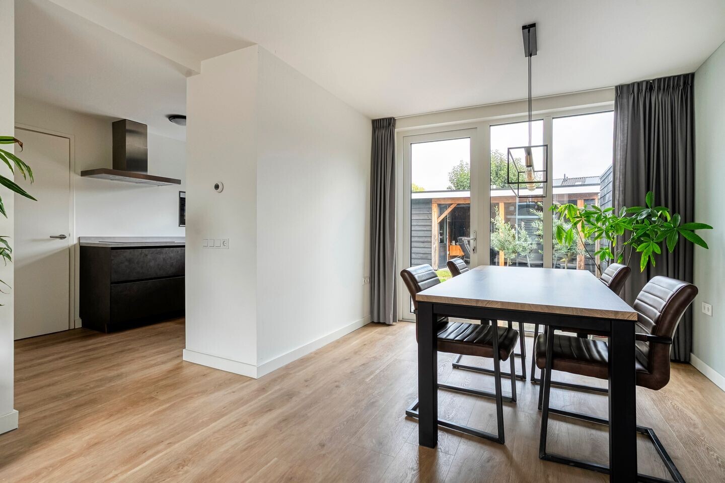 Hoekwoning te koop: Heinsiusstraat 144, Meppel