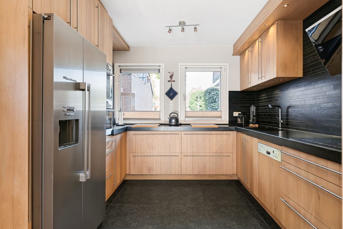 Hoekwoning te koop: Verzetslaan 49, Meppel