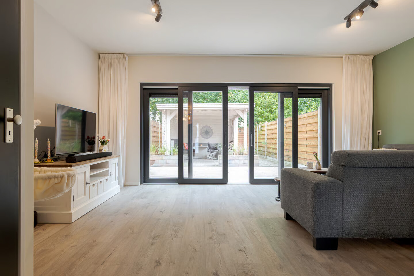 Tussenwoning te koop: St. Pietersland 26, Meppel