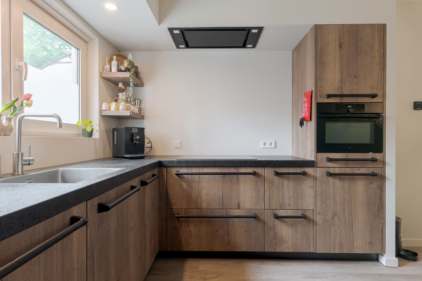 Tussenwoning te koop: St. Pietersland 26, Meppel