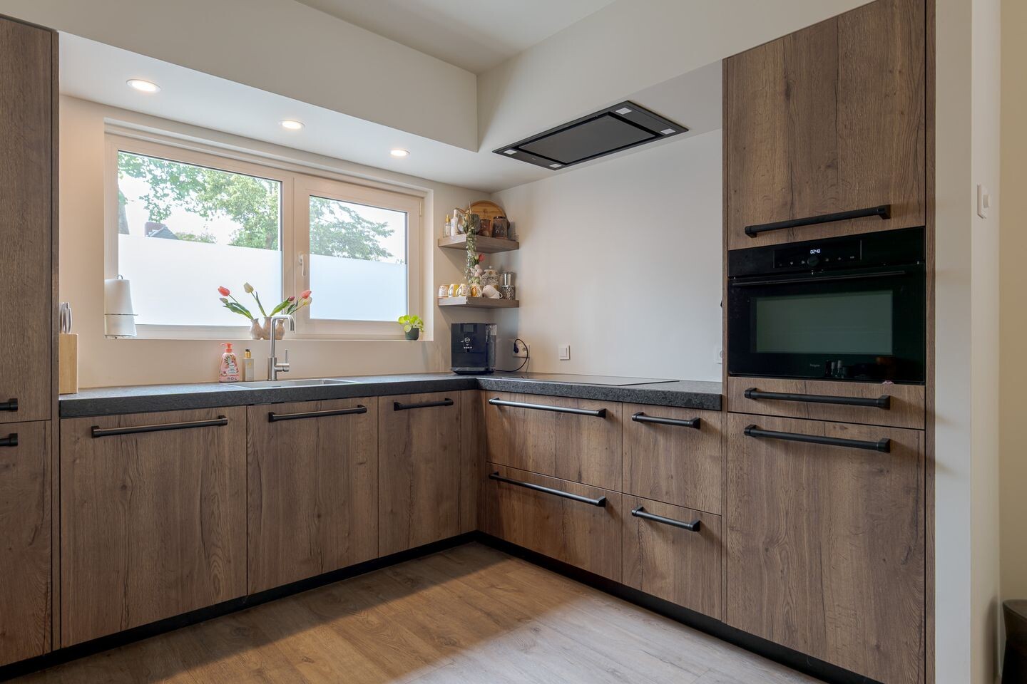 Tussenwoning te koop: St. Pietersland 26, Meppel