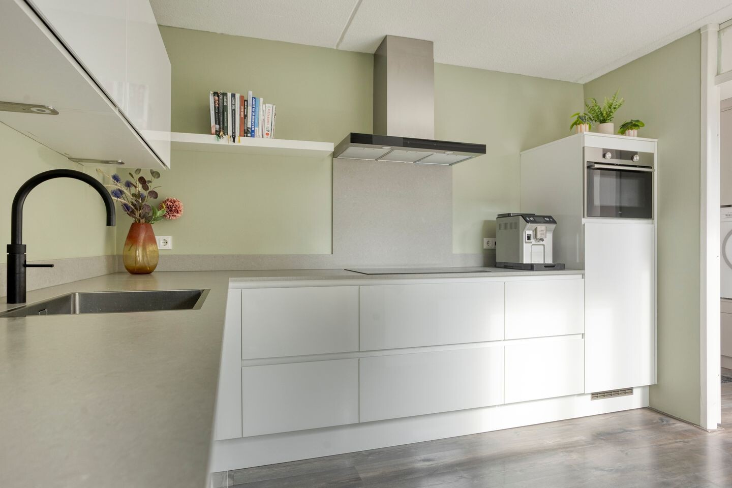Tussenwoning te koop: Tauvlinder 43, Meppel