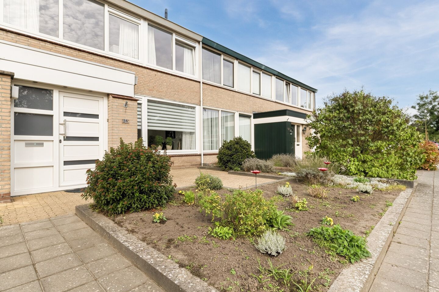 Tussenwoning te koop: Jan Vermeerstraat 35, Meppel