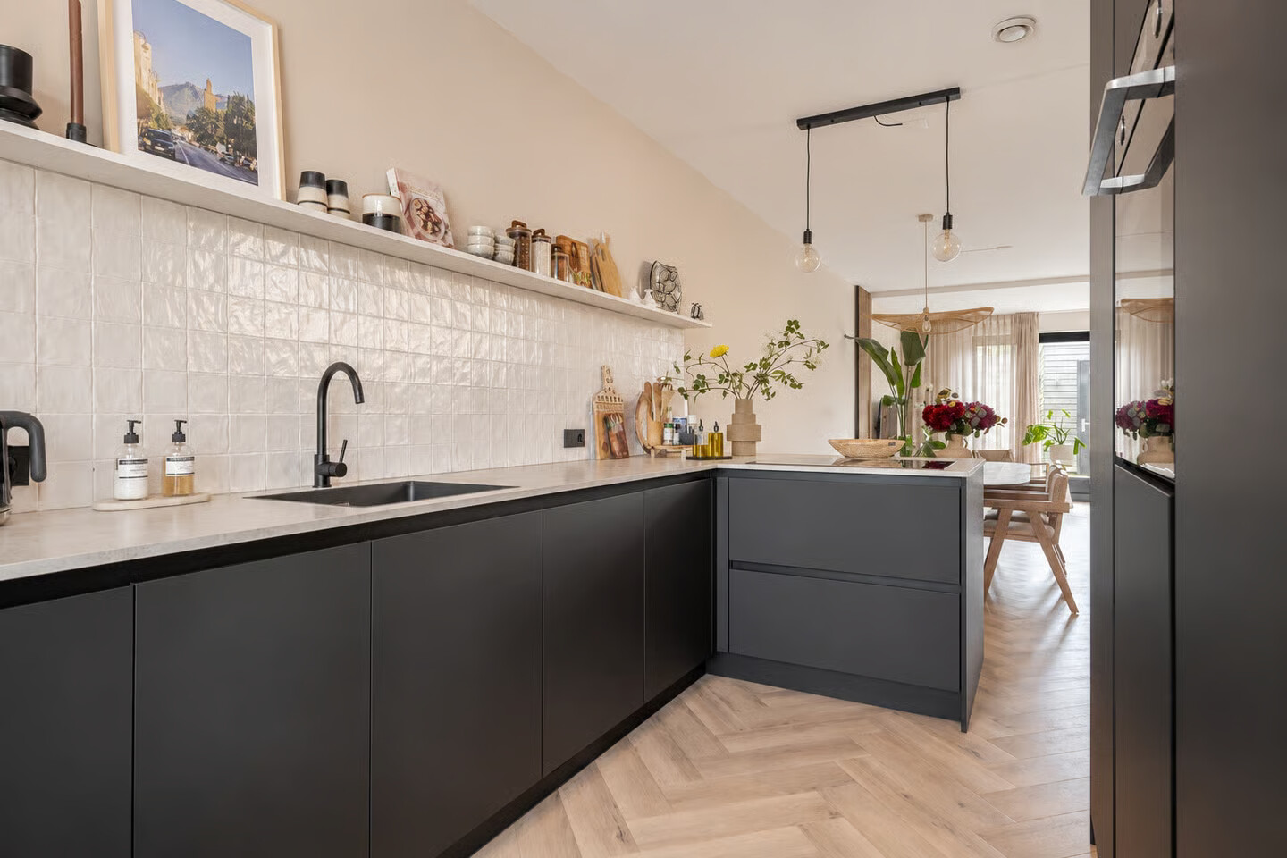 Tussenwoning te koop: Valeriaan 48, Meppel