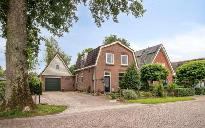 Dorpsstraat 32