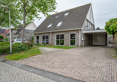 De Esdoorn 10
