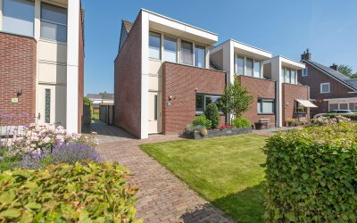 De Sleedoorn 12