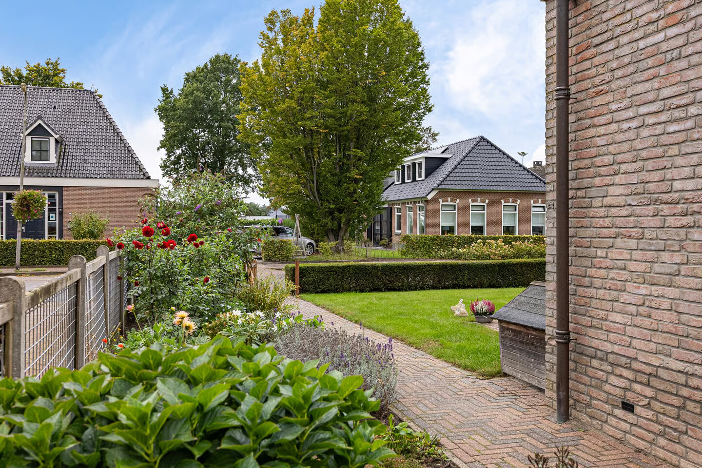 Vrijstaande woning te koop: Mr. Harm Smeengeweg 2, Koekange