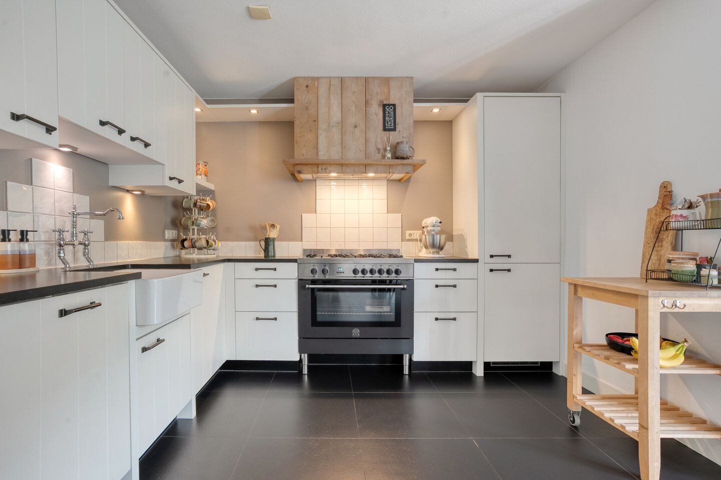 Twee-onder-één-kap te koop: De Wilgen 9, Koekange