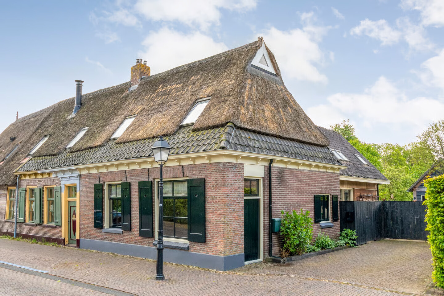 Twee-onder-één-kap te koop: Hoofdstraat 54A, Diever