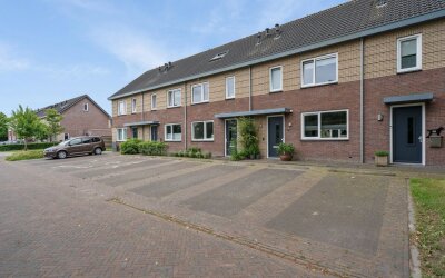 Raadhuislaan 67