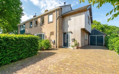 Middenlaan 27