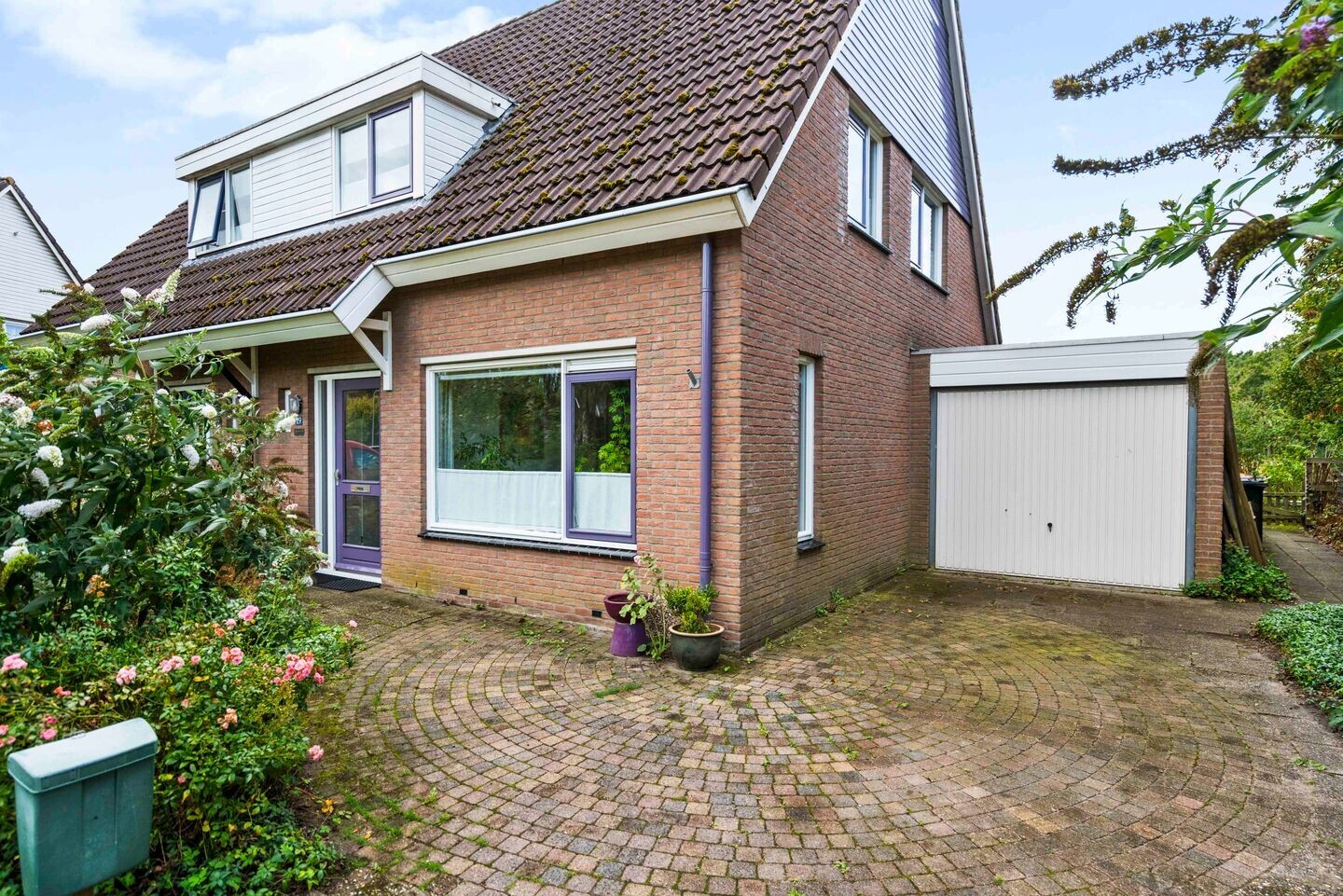 Twee-onder-één-kap te koop: Brugesakker 29, Dwingeloo