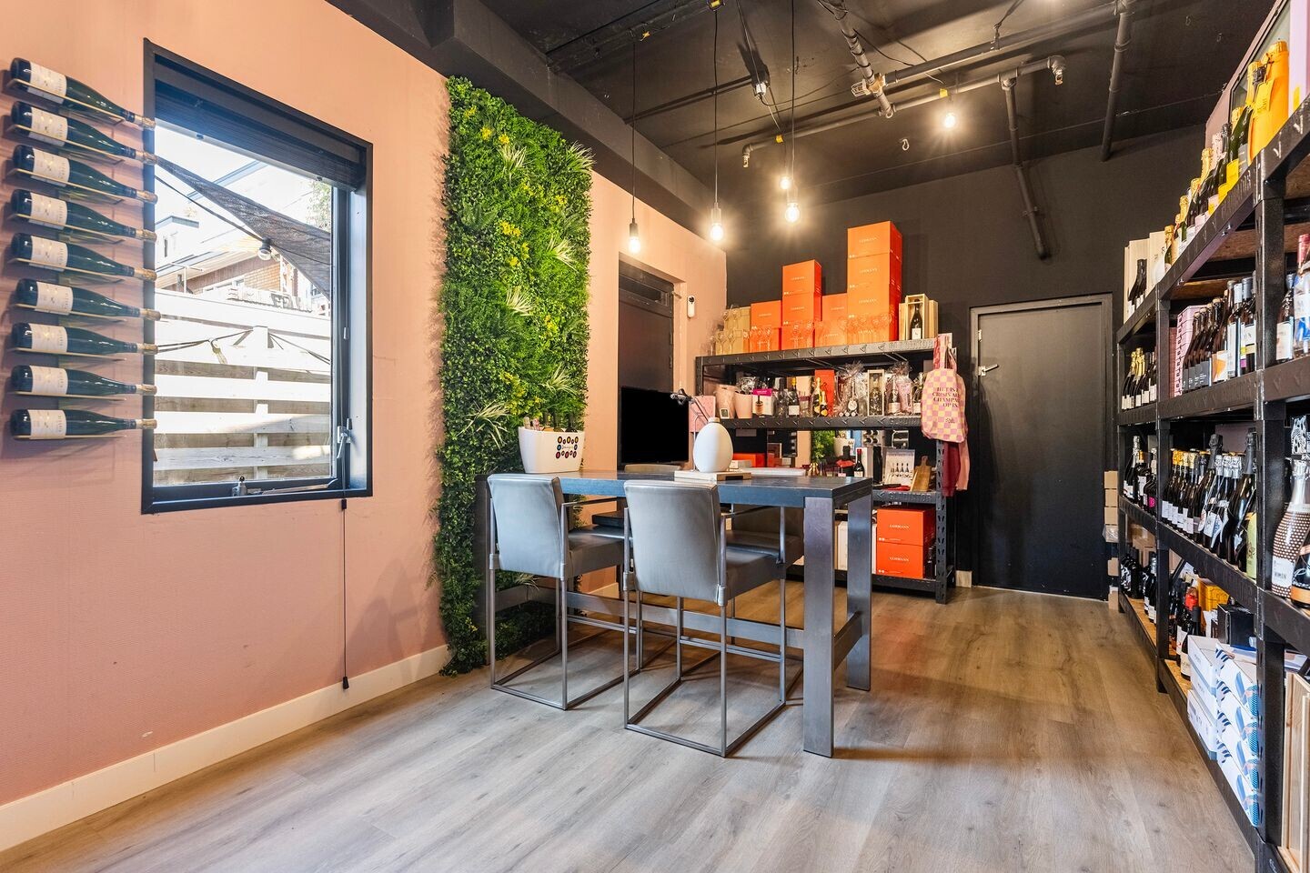 Tussenwoning te koop: Van Karnebeekstraat 26, Zwolle