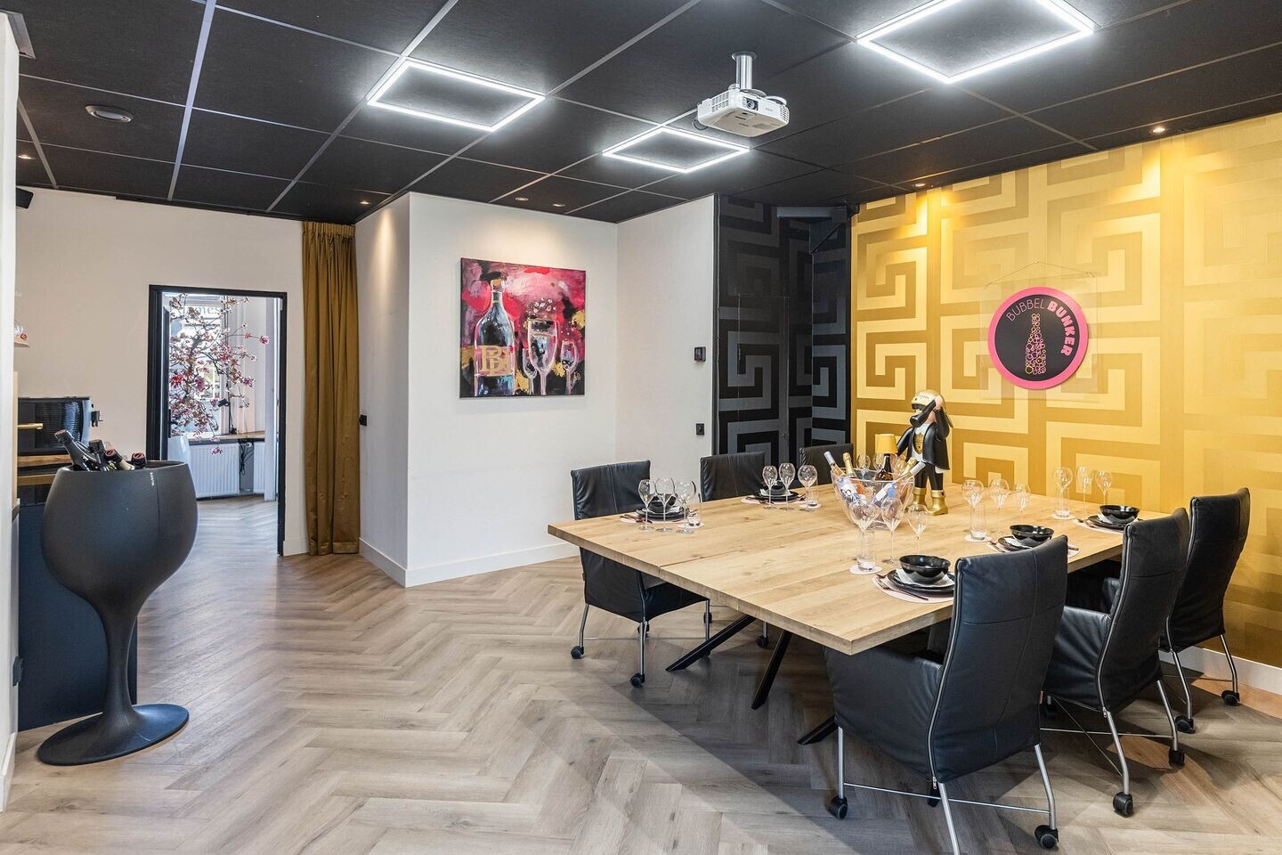 Tussenwoning te koop: Van Karnebeekstraat 26, Zwolle