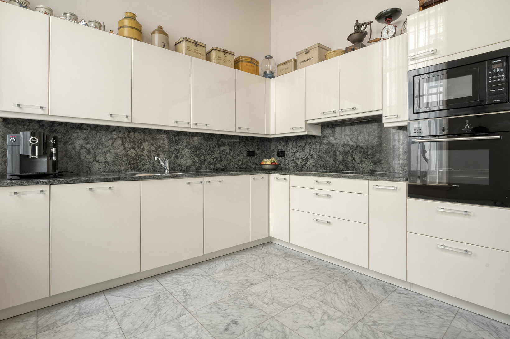 Tussenwoning te koop: Walstraat 12, Zwolle