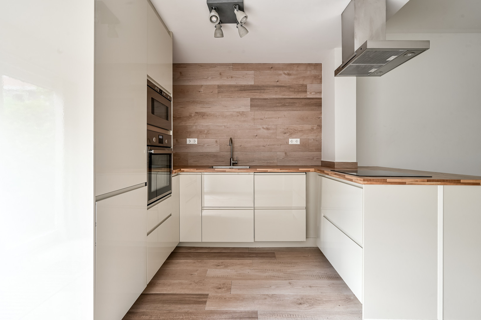 Tussenwoning te koop: Begoniastraat 44, Zwolle