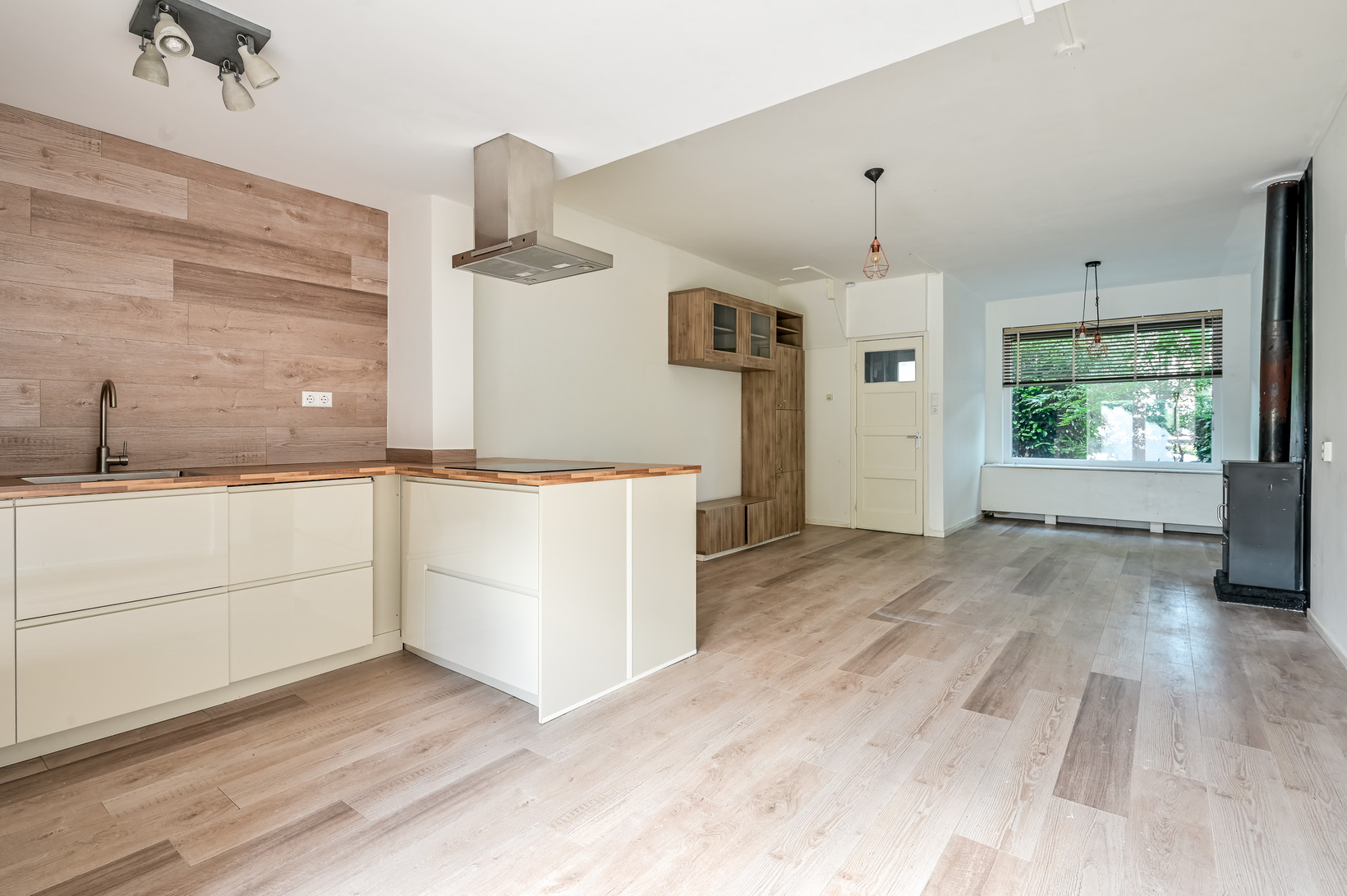 Tussenwoning te koop: Begoniastraat 44, Zwolle