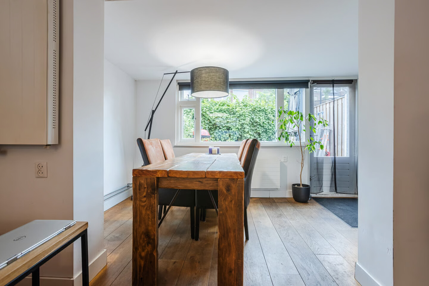Tussenwoning te koop: Molenweg 143, Zwolle