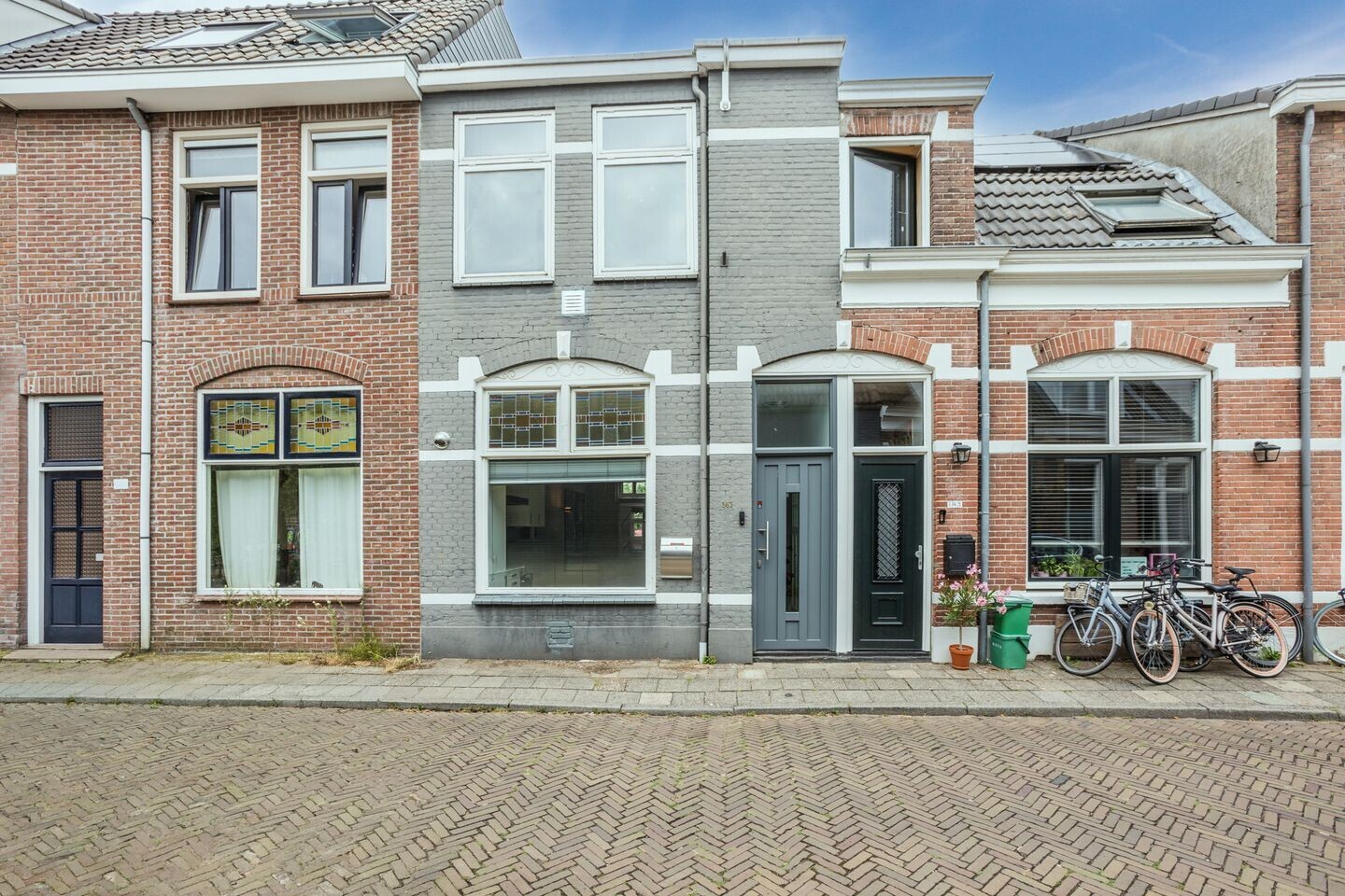 Tussenwoning te koop: Molenweg 143, Zwolle
