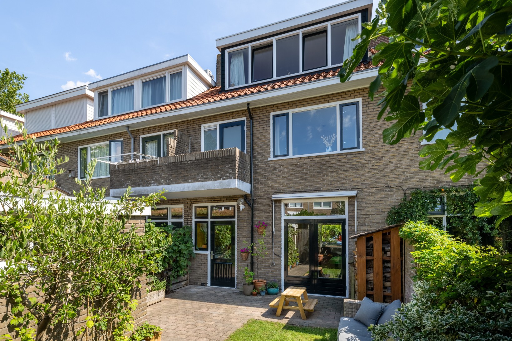 Tussenwoning te koop: Hortensiastraat 111, Zwolle