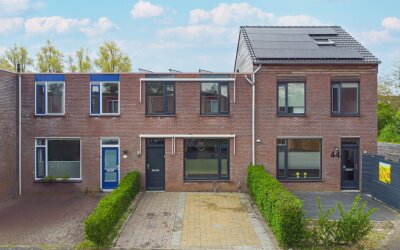 Van Limburg. 46