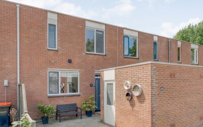 Van Limburg. 43