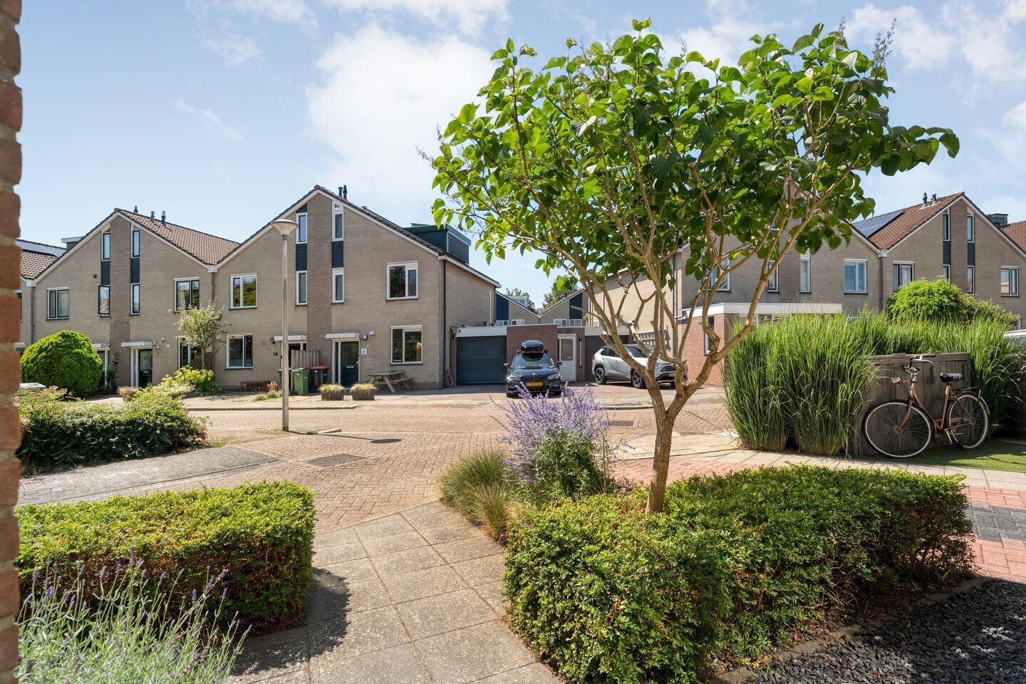Tussenwoning te koop: Van Hemertmarke 5, Zwolle