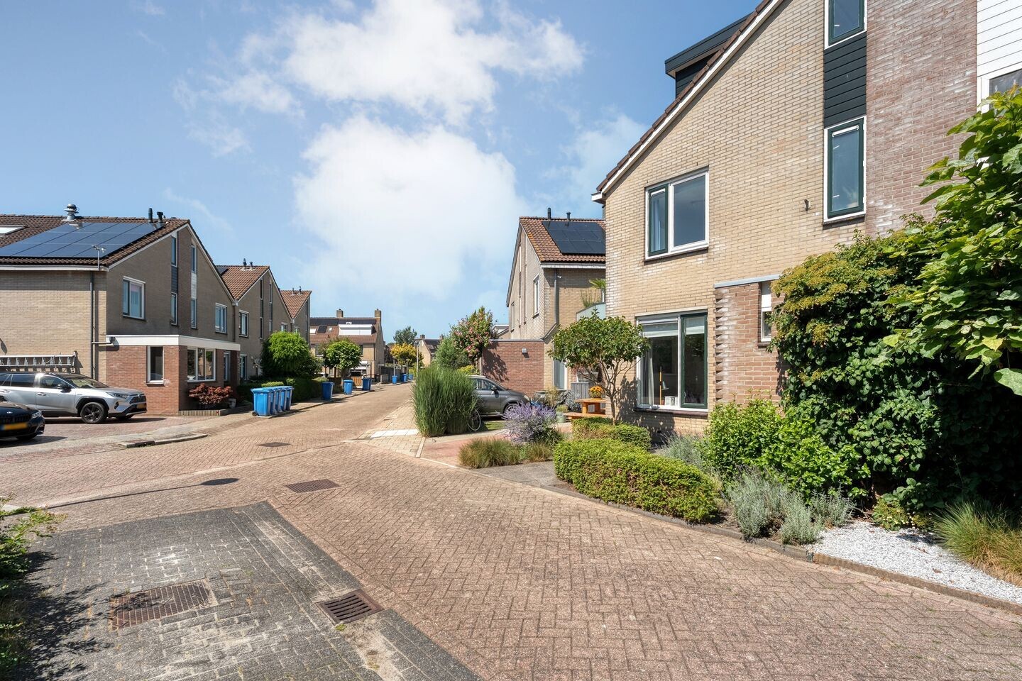 Tussenwoning te koop: Van Hemertmarke 5, Zwolle