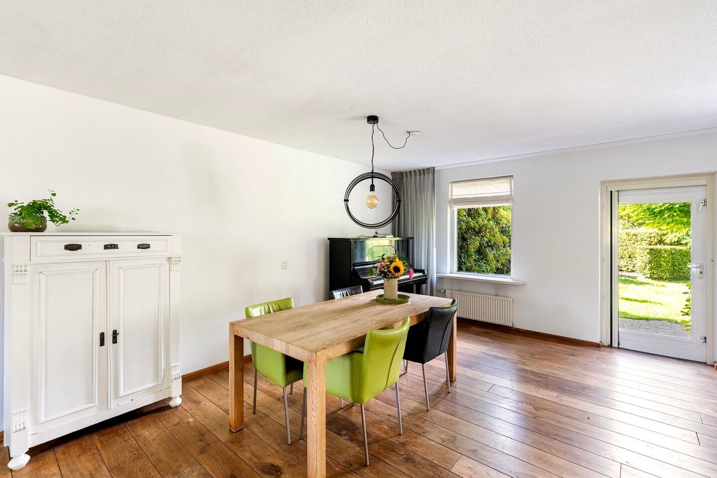 Hoekwoning te koop: Van Middachtenmarke 9, Zwolle